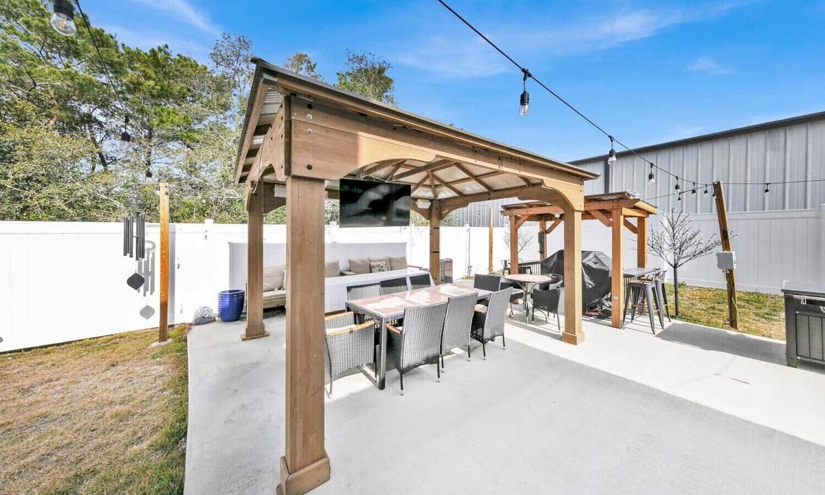 Bahama Beach House | 🏝️Large Private Yard-Walk to Beach-Casa Blanca Cove🏝️