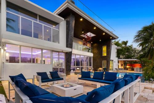Nurmi Isles Villa | Las Palmas Royal Estate Fort Lauderdale