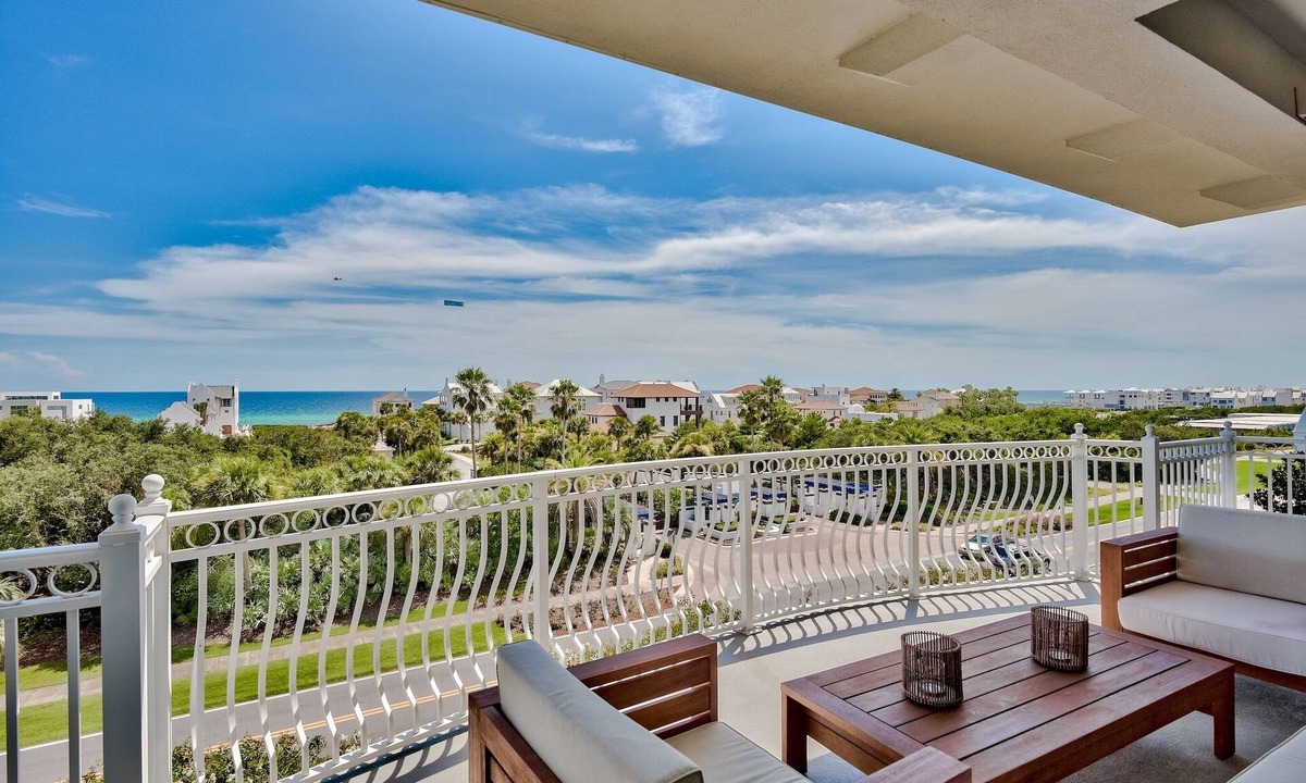 The Alexander At Palm Court | Rosemary Beach
