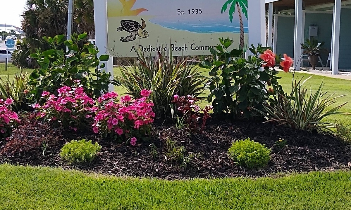 Sunnyside On The Gulf House | Let your vacation be "WHATEVER" you want it to be- laid back or activity filled!