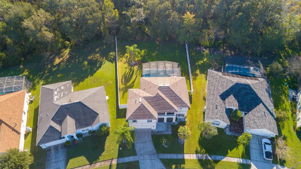 Crescent Lakes House | Living the Dream Villa