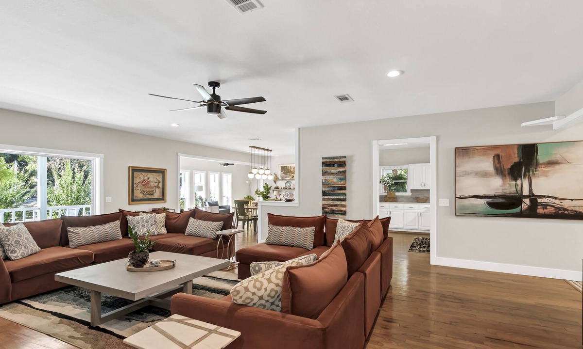 Mena House | Location! 12 acre private estate, 6 MI. to Wolf Pen Gap! 5 miles to Mena!