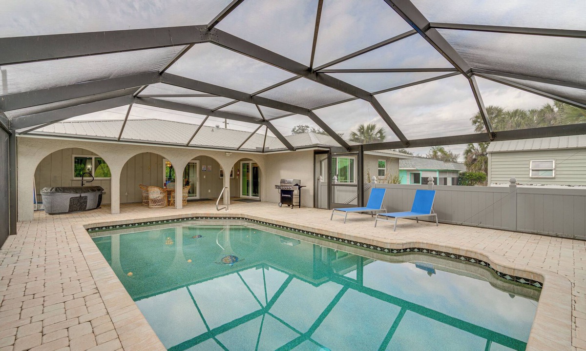 Port Charlotte House | Location, Location, Location! Direct Gulf Access