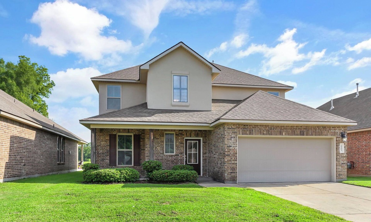 Zachary House | Lovely 5-bedroom house in charming Zachary