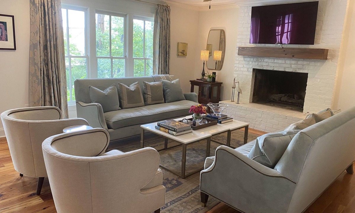 Oxford House | Lovely home 1.7 miles from Grove and Stadium