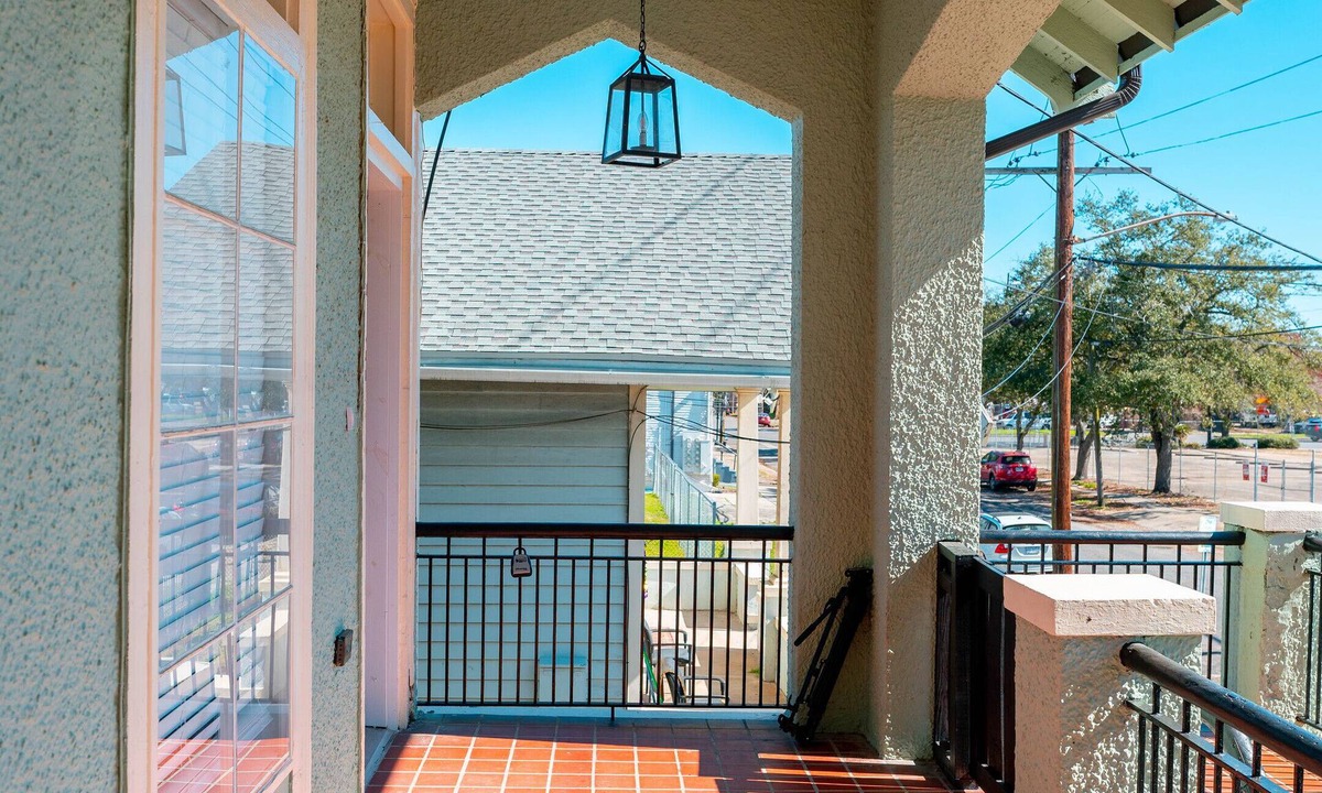 Faubourg Delassize House | Lower Garden Home Walk 2 Streetcar