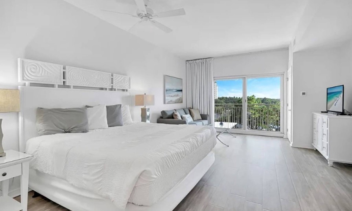 Four Mile Village Condo | Luau Studio in Sandestin!