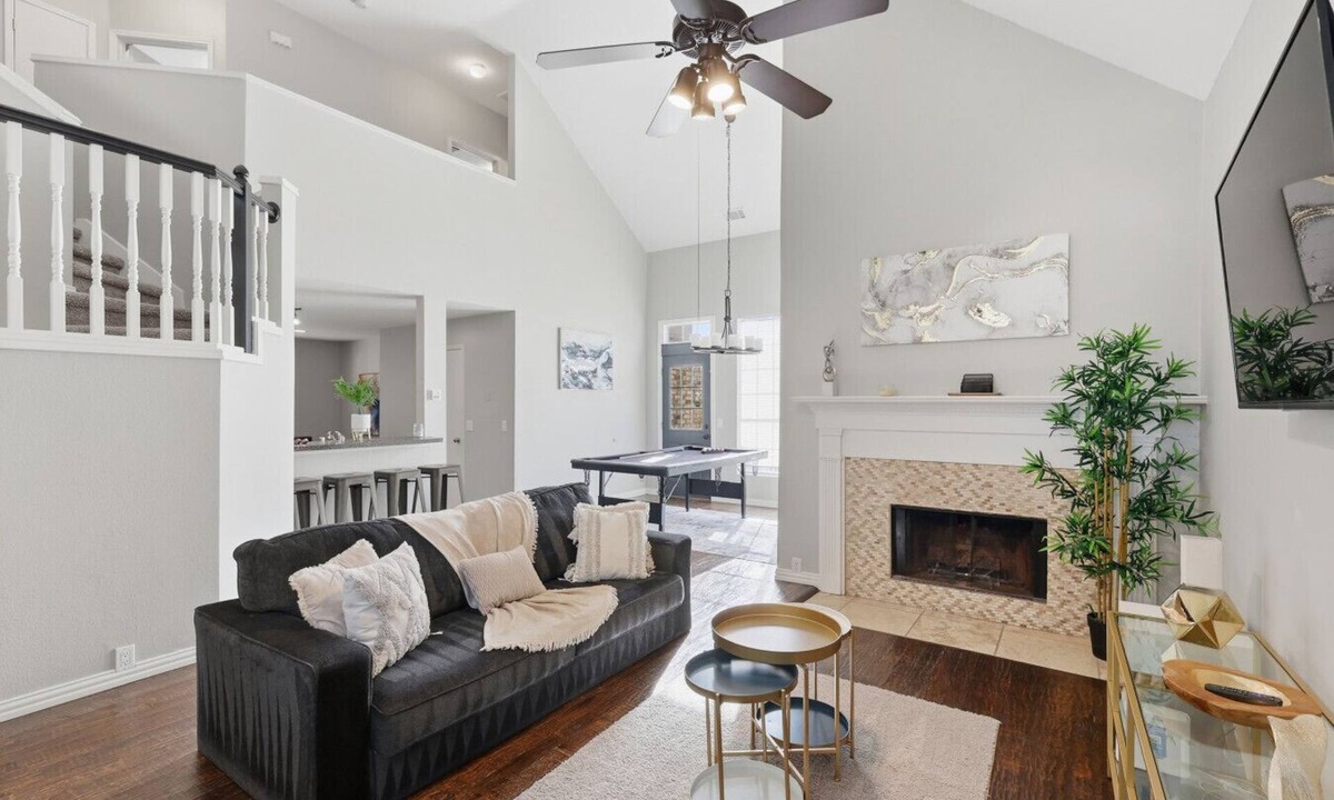 Frisco Cottage | Luxe 3B 5B Cozy, Spacious Home, 5-star Stay in Frisco