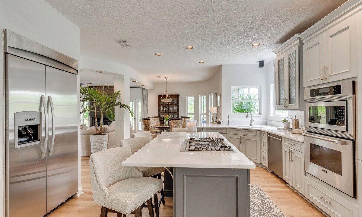 Pensacola Cottage | Luxe Gulf Breeze Home w/Patios - 4 Mi to Beaches!