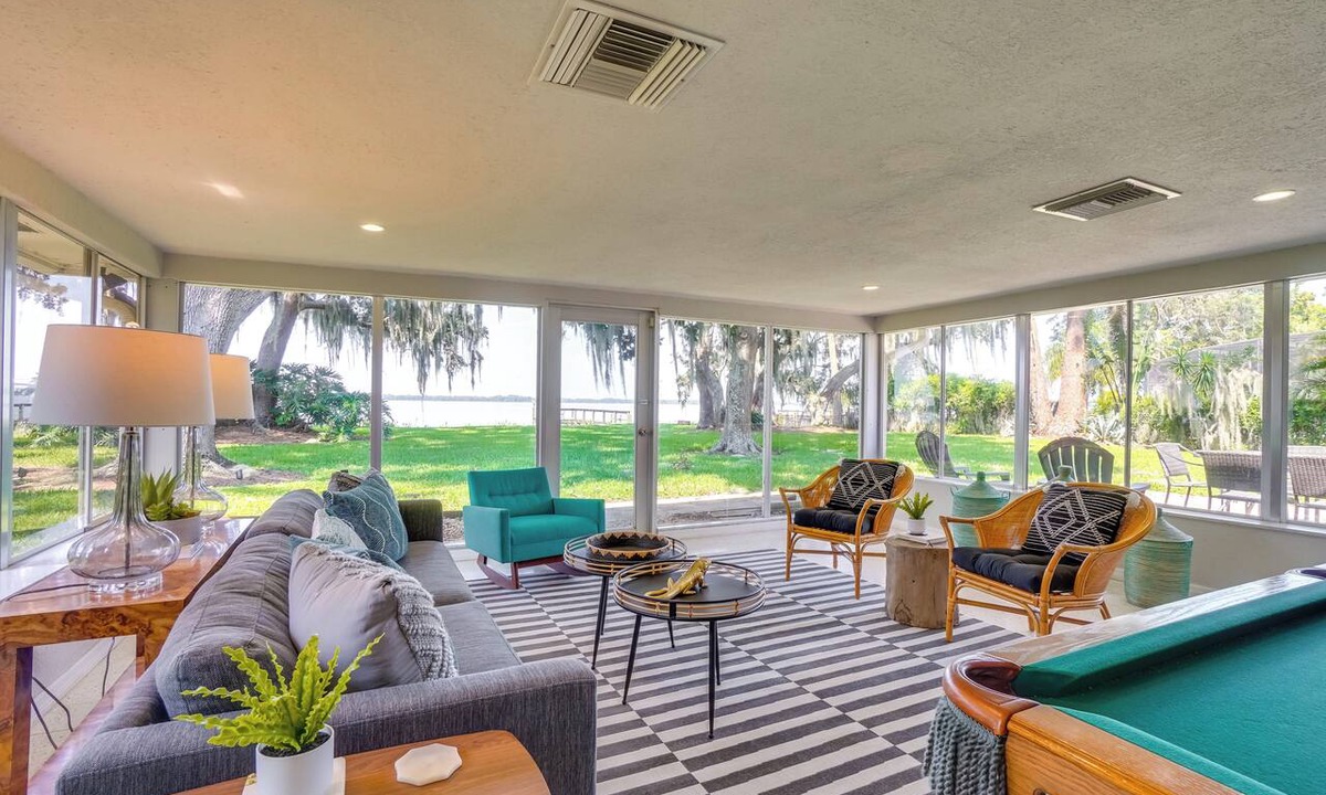 Tavares Cottage | Luxe Waterfront Oasis w/Dock - Direct Lake Access