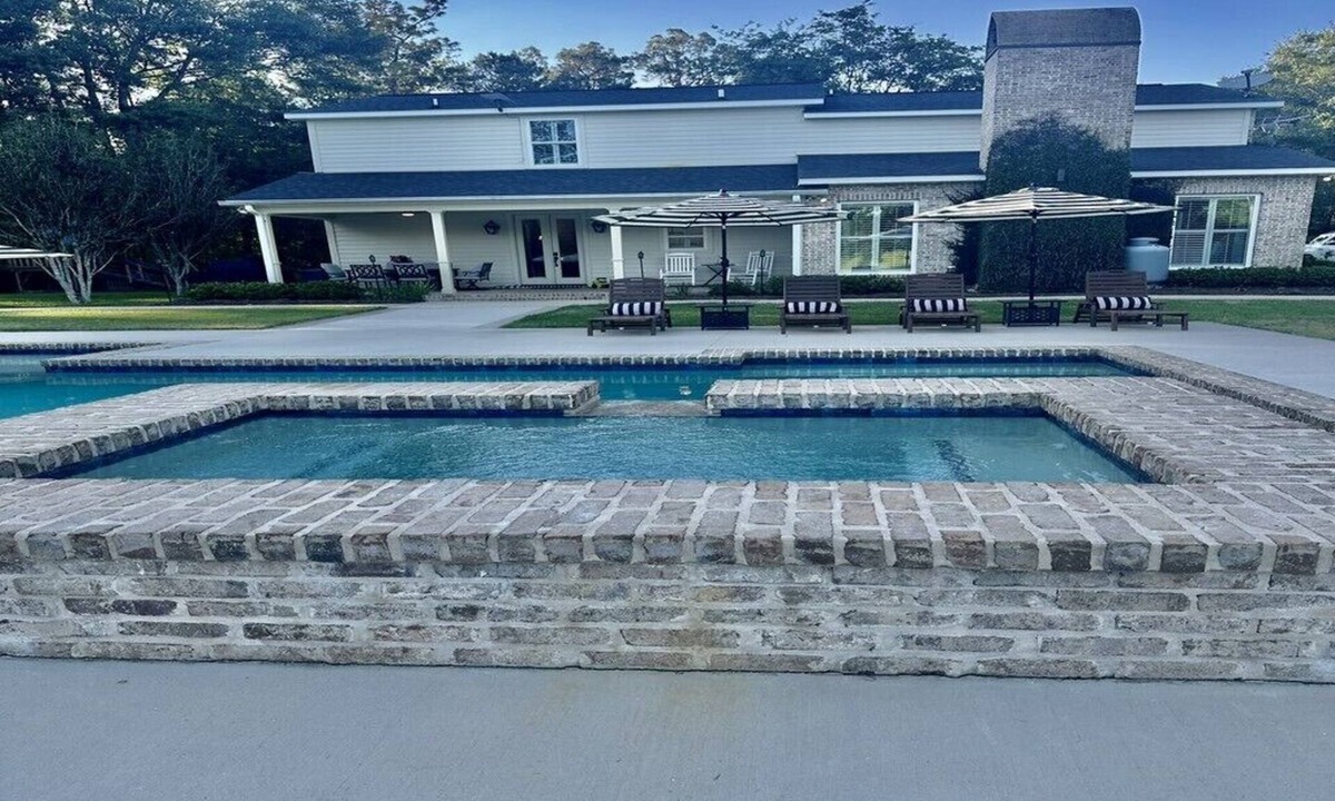 Fluker House | Luxury 4BR Estate Heated Pool, Hot Tub & 3 Acres 45 Min to NOLA