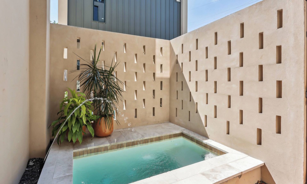 Lower Garden District House | Luxury 5BR Townhome w/Private Plunge Pool in Lower Garden District