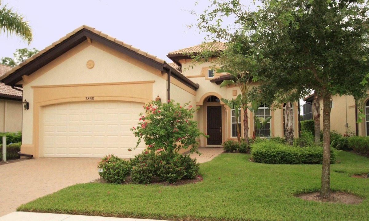 Naples House | Luxury Home in Lely Resort - Private Pool/Hot Tub