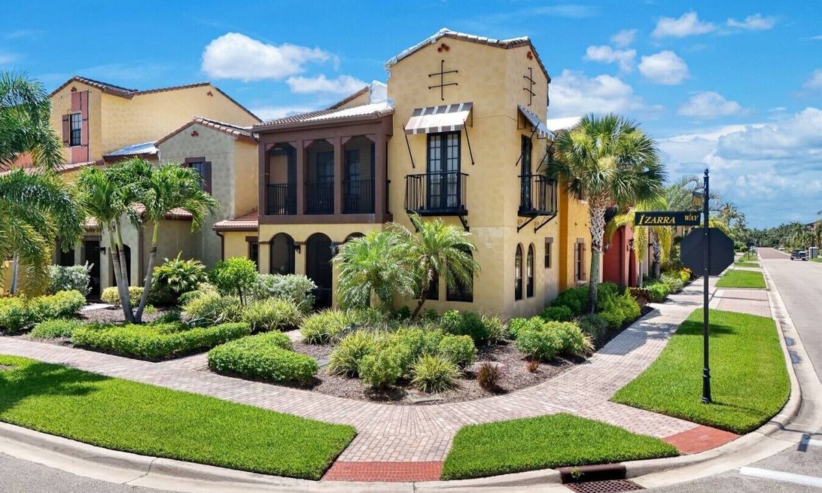 Fort Myers Villa | Luxury Home in Paseo Fort Myers