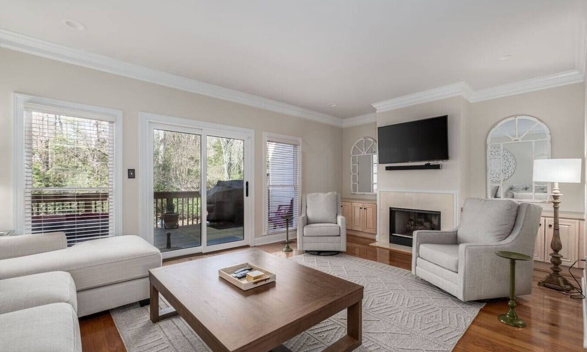 Hoover House | Luxury in the Heart of Vestavia Hills!
