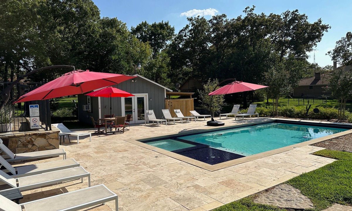 Star Harbor House | Luxury Lakefront @ Cedar Creek. Private luxury heated pool and Hot Tub!