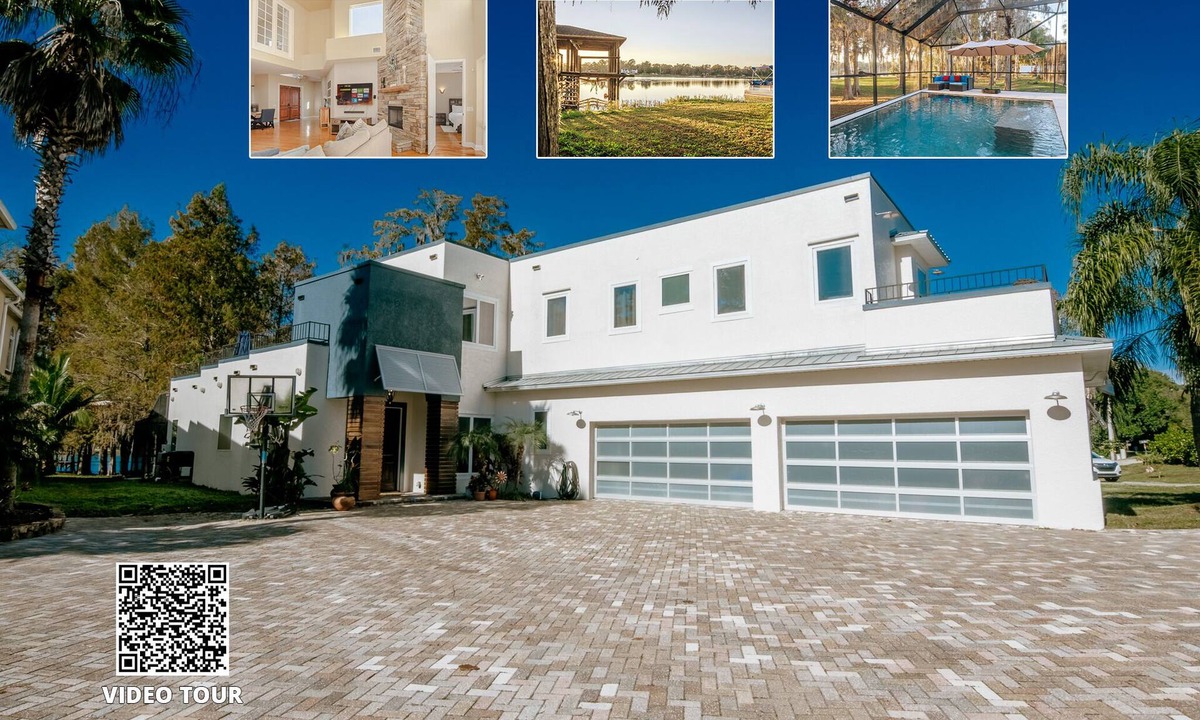 Orlando House | Luxury Lakefront Retreat w Pool, Balcony, Firepit, Dock, Orlando, FL Sleeps 12