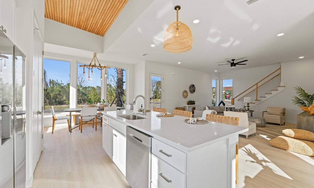 Marineland Acres House | Luxury Retreat w/Games, Patio, BBQ, Close to Beach
