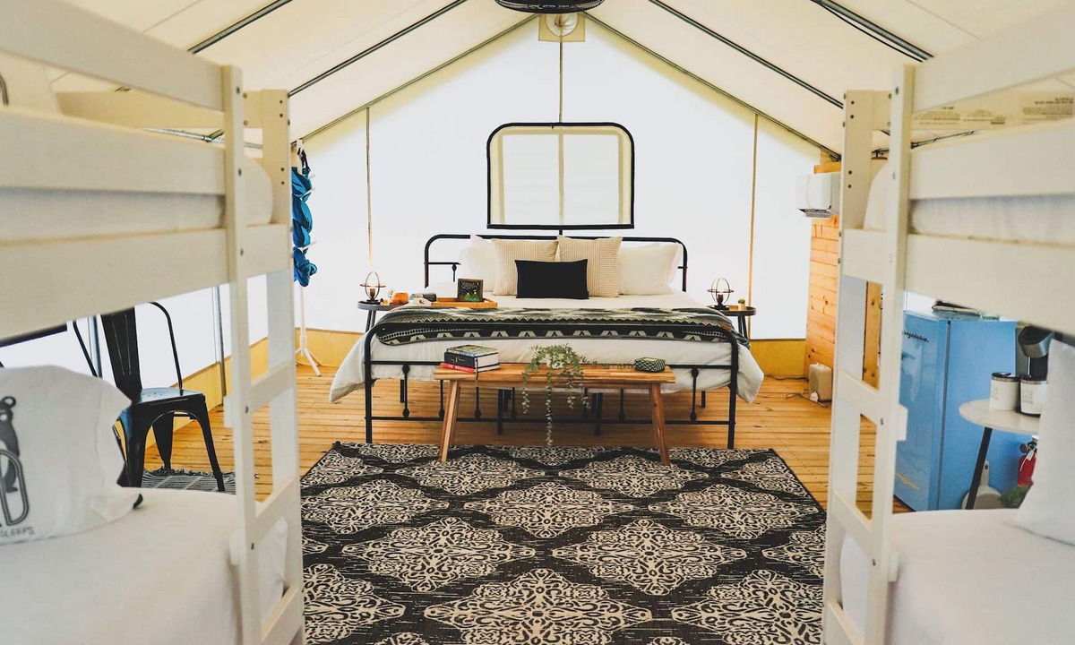 Delta RV Rental | Luxury Spacious Glamping, Wooded View, Grill, Pool, Pet Friendly, Swim