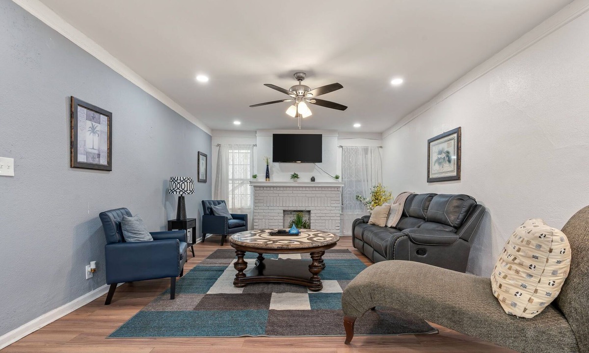 Birmingham House | Mara Retreat: UNIT BB: Fire Pit-Patio-Games-Jacuzzi-Ping Pong Table