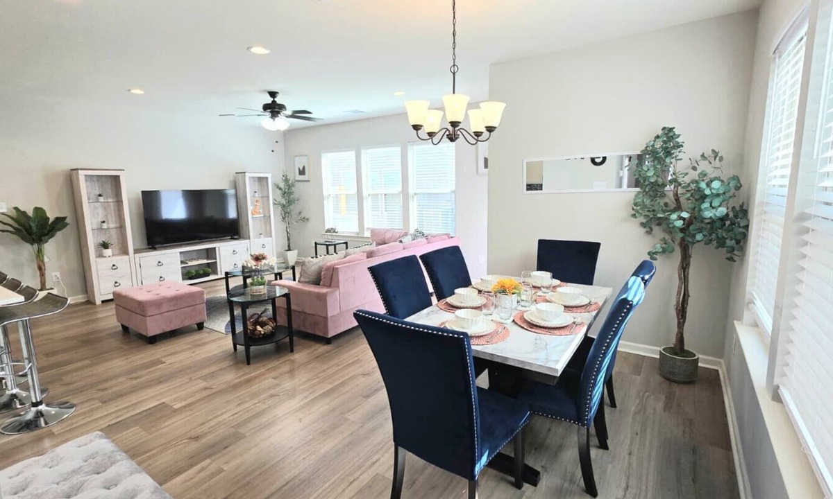 Highlands - Perkins House | Mardi Gras Magic Getaway in Baton Rouge - BC1019