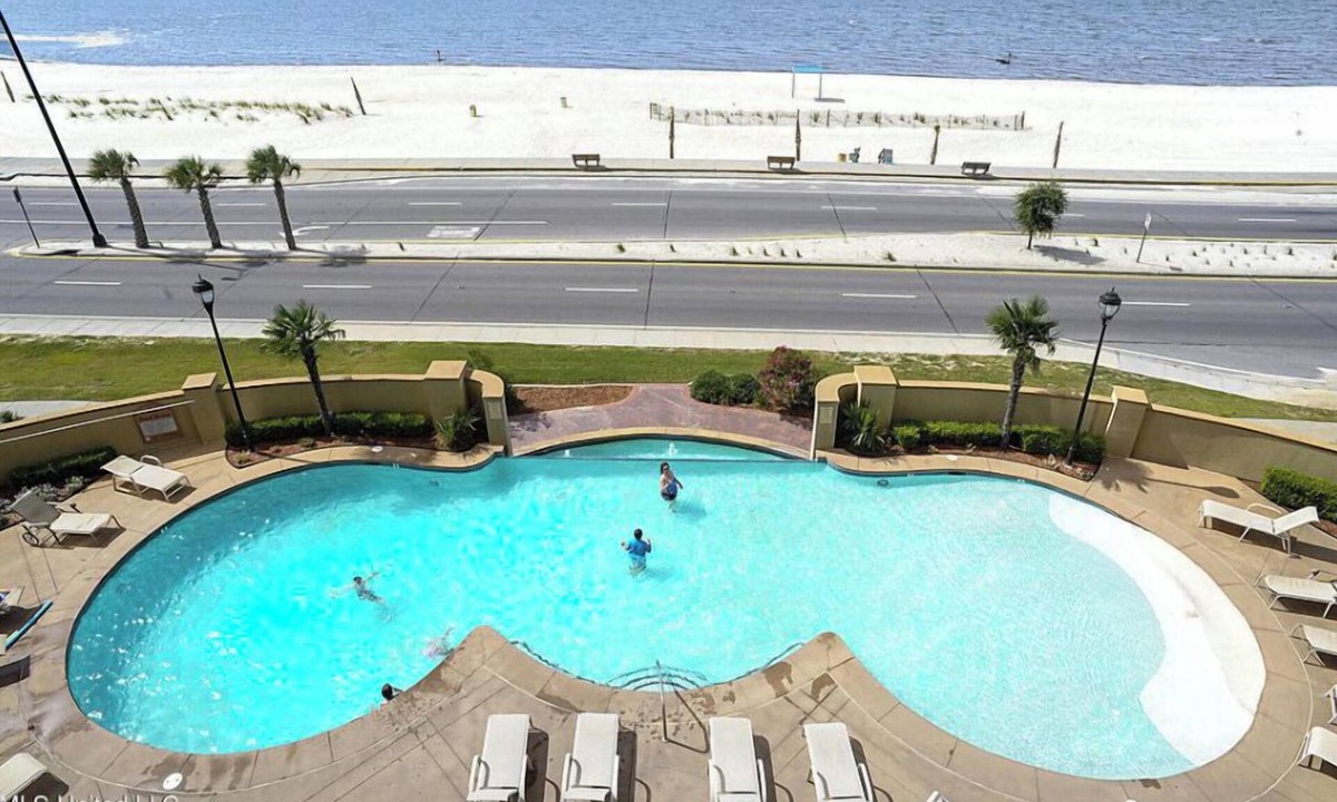 Gulfport Condo | Mermaids Retreat - Luxury Relaxation, Heated Indoor Pool & Spa, Gym facility…