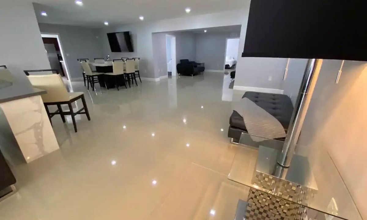 Miami Shores House | Miami Shores 5BR Pool Home, Near Beaches, Shopping, Stadiums & Downtown
