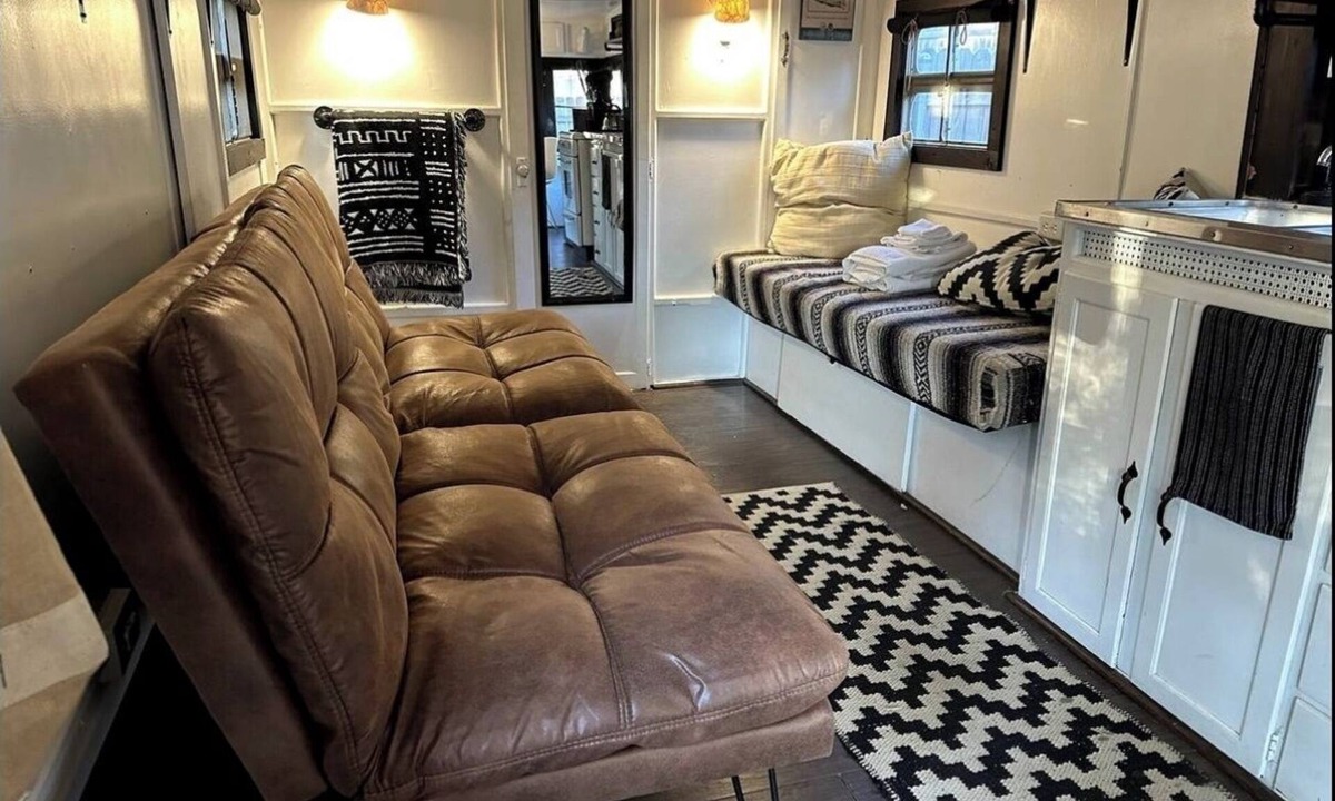 Woodway House | Mid-Century Modern 1955 Vintage Trailer