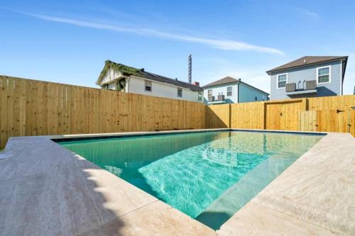 Tulane - Gravier House | Mid-City pool condo - 4BR near French Quarter