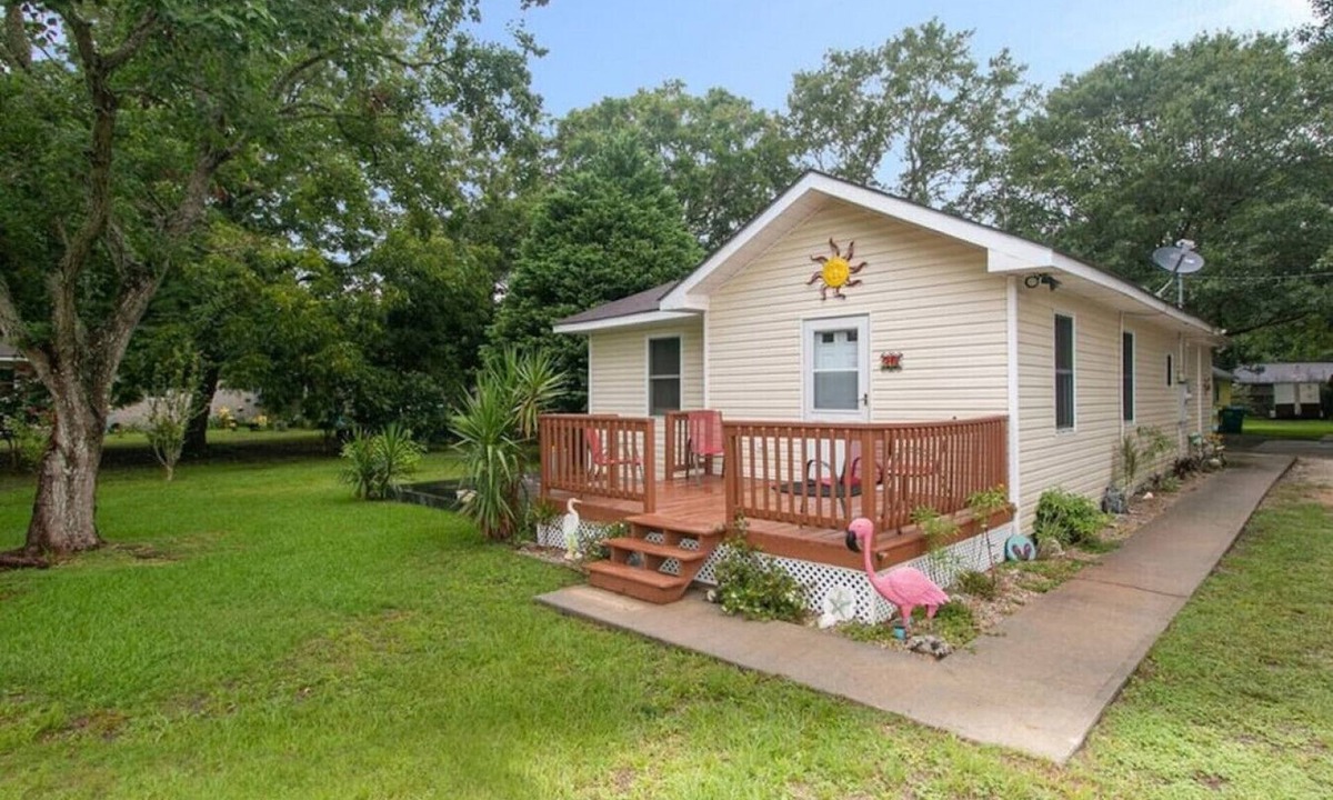 Mississippi City House | *Miss Coco's Place. Fantastic home near the beach!