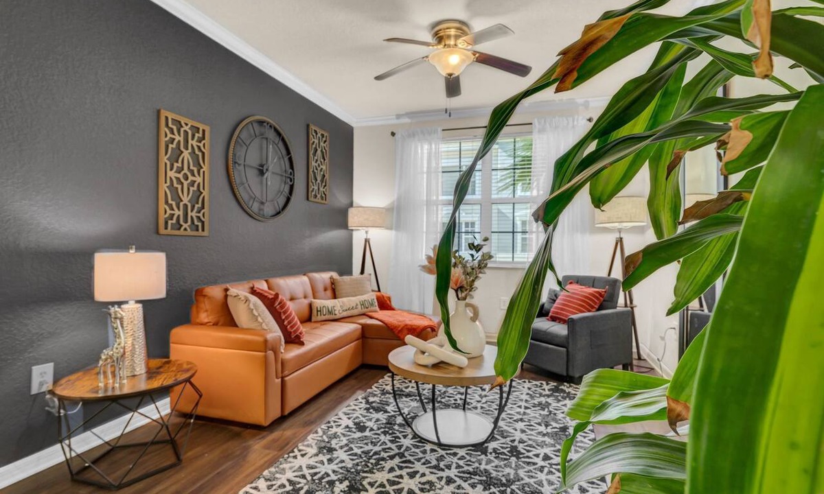 Westchase Apartment | Modern 2-Bed/2-Bath Tampa Apartment: Comfort Meets Convenience for Corporate Travelers