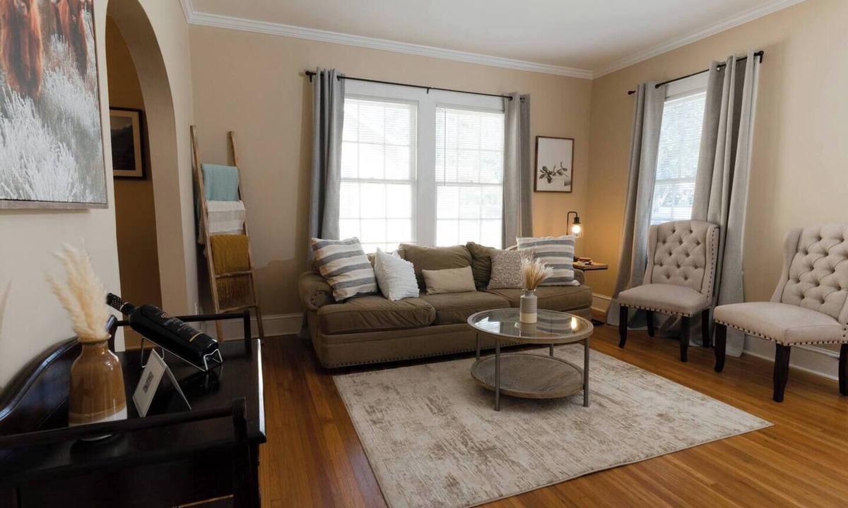 Montgomery Cottage | Modern 2BR Cottage | Pets Allowed Near Capitol