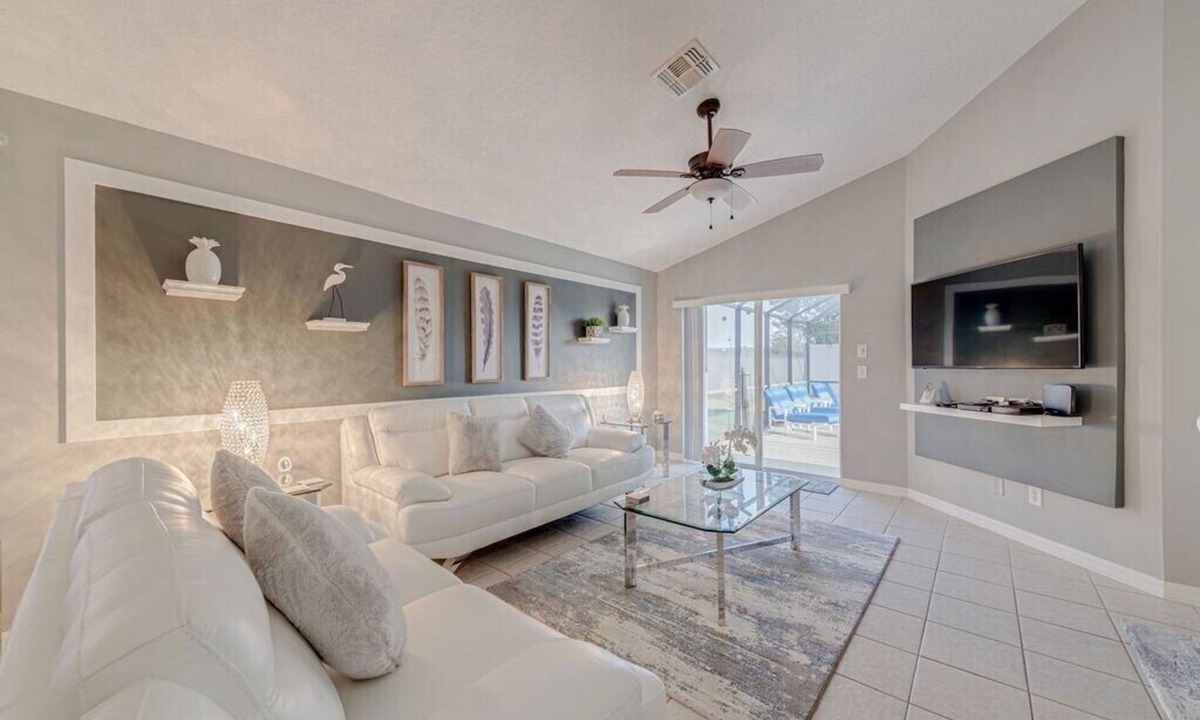 Solana Villa | ⭐Modern & Luxurious 4 Bed Home | Gated Resort | SOUTH Facing Pool | Mins to WDW⭐
