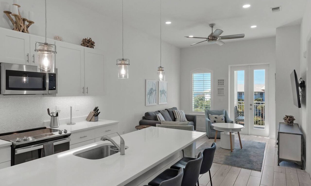 Gulf Place Condo | Modern + New Construction & Gulf Views; 3 Pools & Steps to Beach