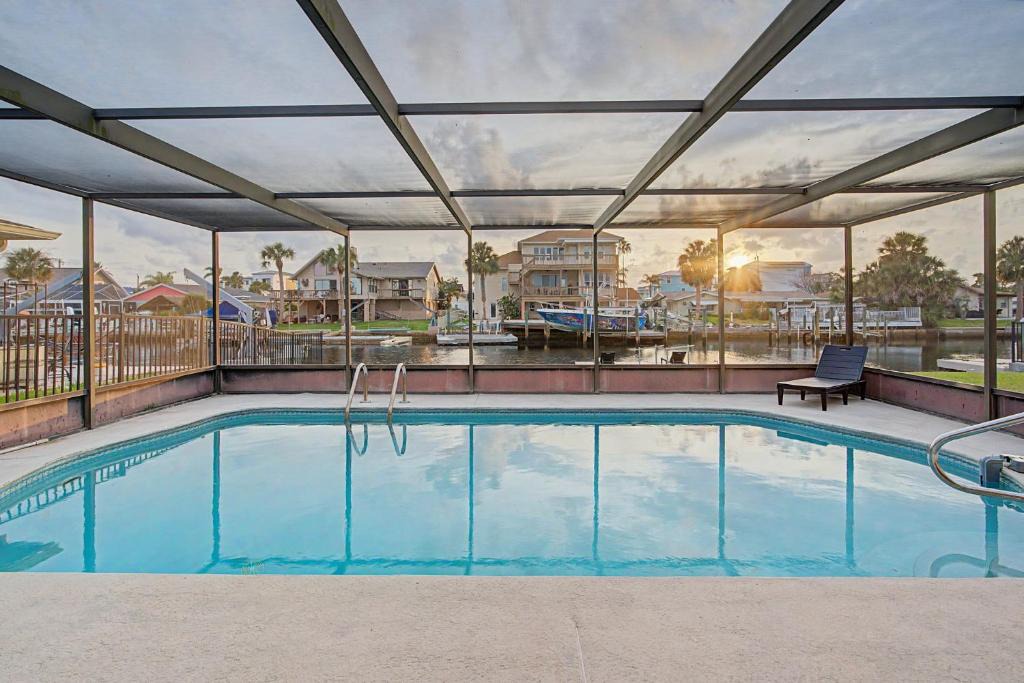 Port Richey House | Moonlight Bay