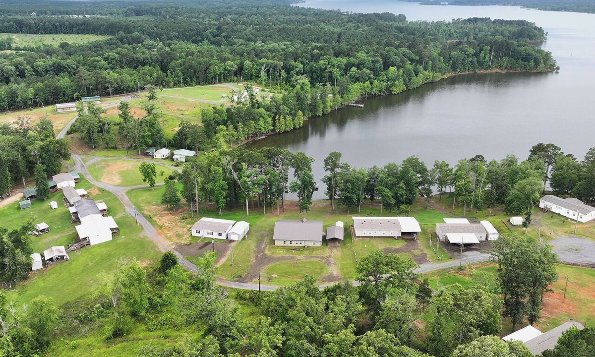 Zwolle House | Moses Lakehouse - 3BR HUGE Lakefront Home on Toledo Bend