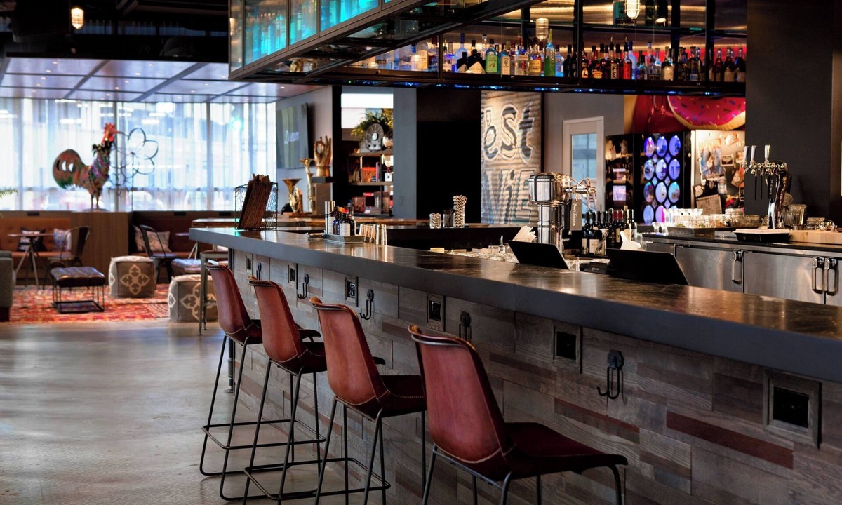 Central Business District Hotel | Moxy New Orleans Downtown French Quarter Area
