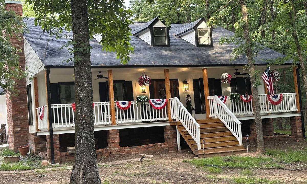 Kingston House | Mystic Oak Manor- Sleeps 16-Game Room-Lake Texoma