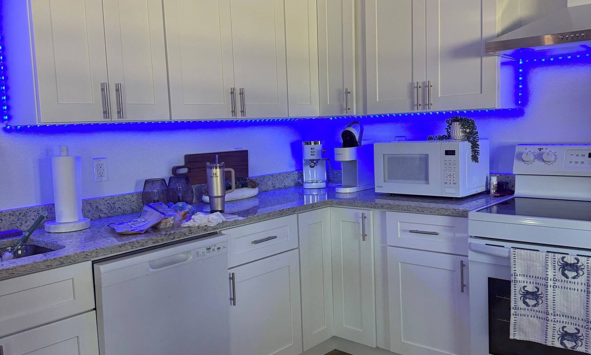 Indian River Bluff House | Nautical Nest - A Coastal Retreat -10 Min to Beach