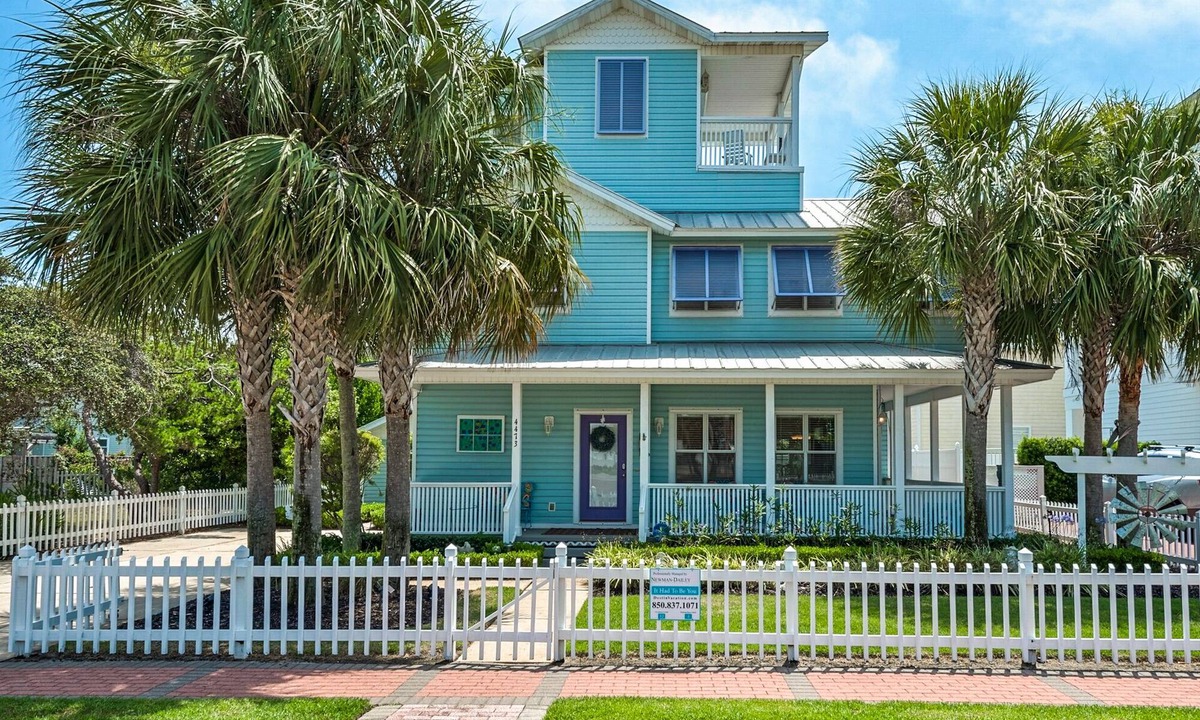 Crystal Shores House | Near Beach and Pool, Beautiful Neighborhood, Dogs Welcome