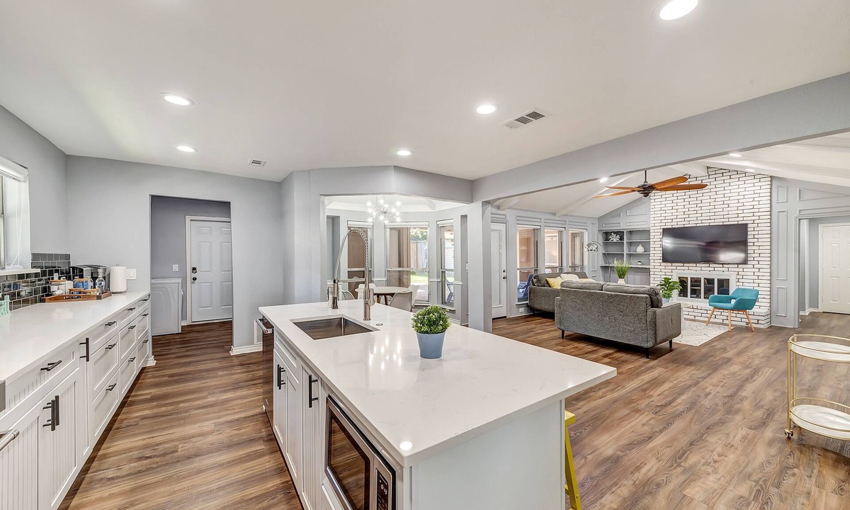 Northeast Carrollton House | Near Highways, King bed, Family-friendly, Remote work, Games, Foosball, Grill