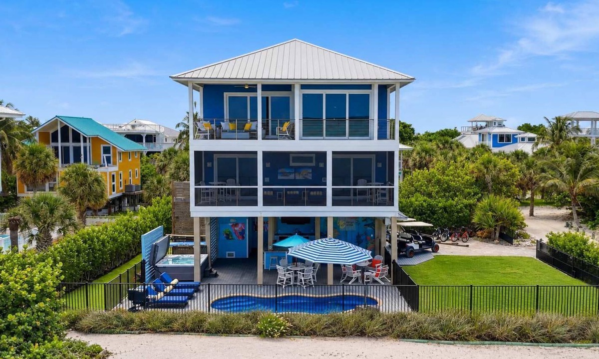 Jose's Hideaway House | New! Beachfront, Heated Pool, Hot Tub & Golf Carts