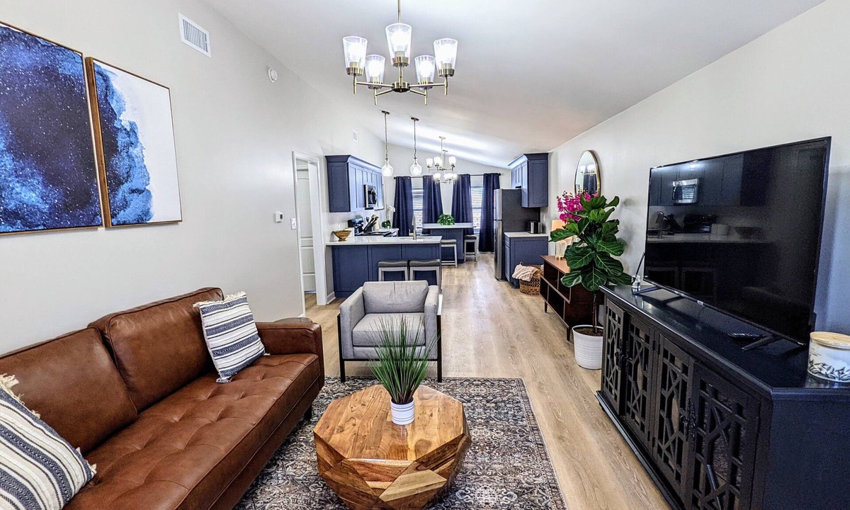 Kiska Beach Cottage | New listing! Premium location steps from the beach