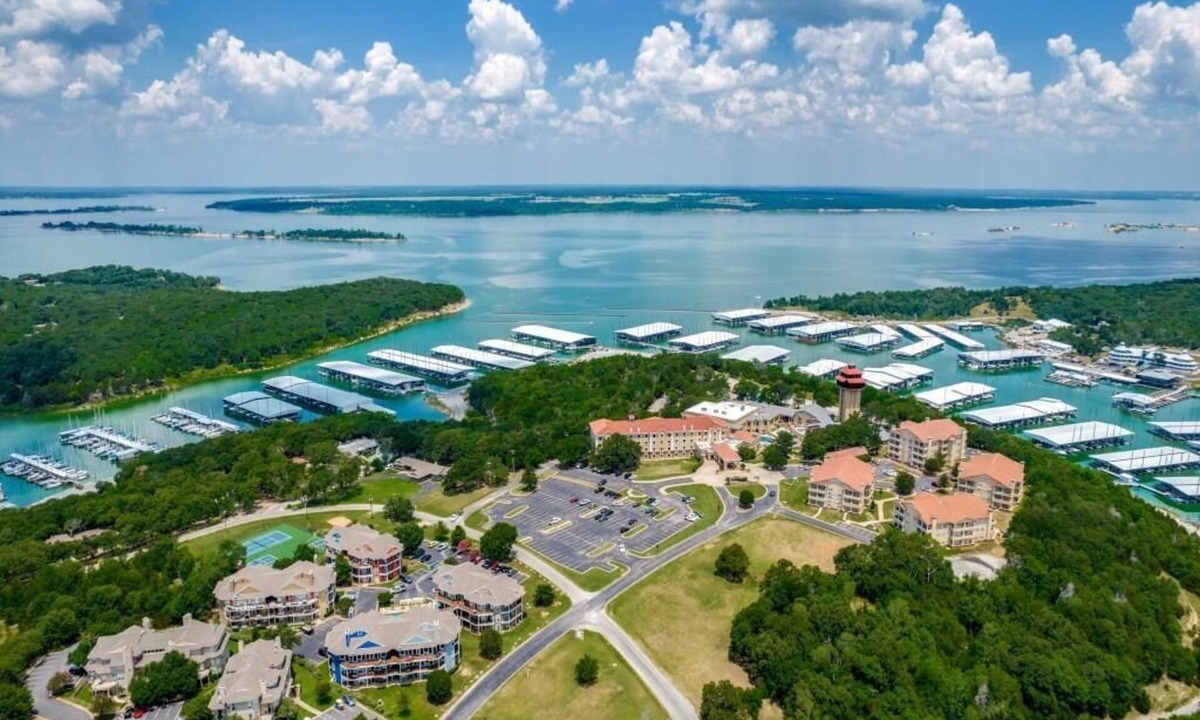 Pottsboro Condo | NEW LISTING - Texoma Lakeside Condo at Tanglewood Resort