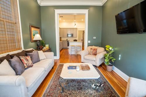 Lower Garden District House | New Orleans Home Close to all the Action