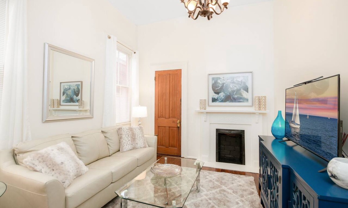 Touro Apartment | New Orleans Pool Retreat Near French Quarter & Bourbon Street