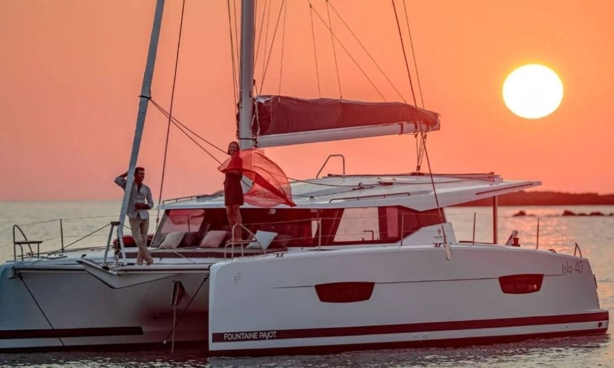 Key West Boat Rental | NEW VRBO Listing! Elegant 40' Yacht in 5-Star Resort
