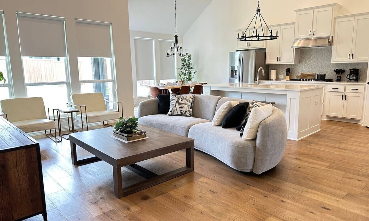 Celina House | Newly Built Luxury Home Perfect for Big Families