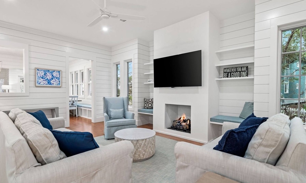 Cottage District House | Newly Remodeled Cottage District Home Nestled Next to WaterColor Tennis Courts & Seaside