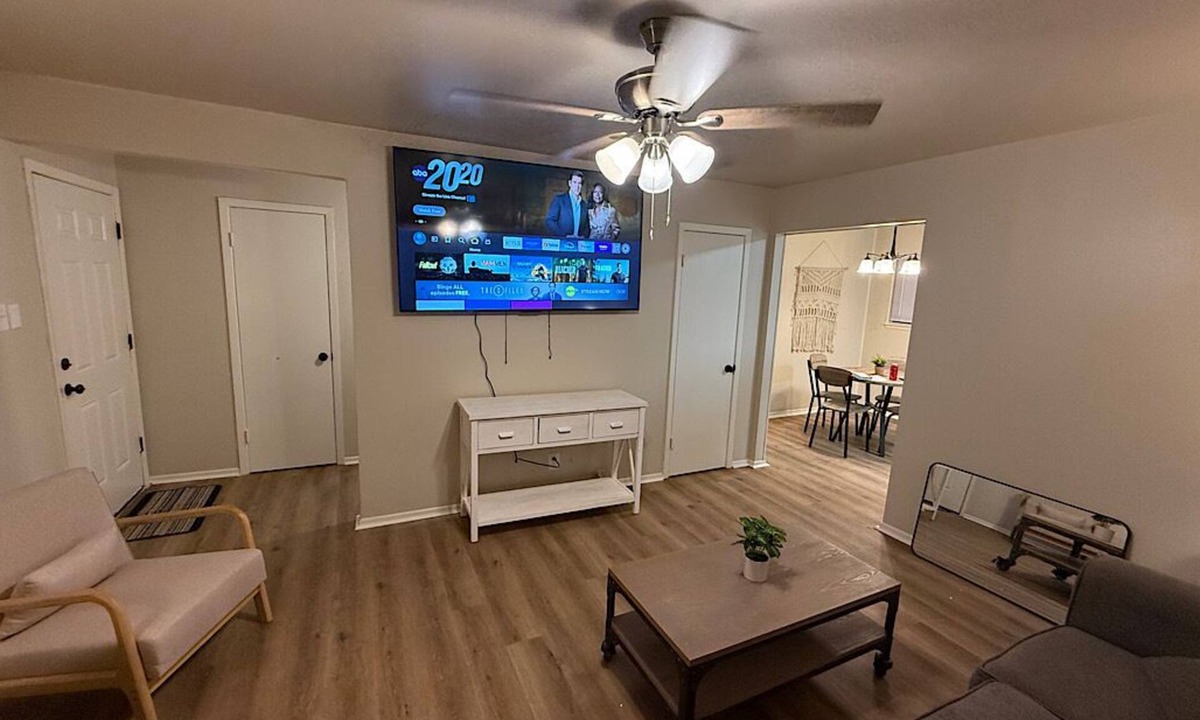 Port Neches House | Nice 3-bedroom house with AC in Port Neches